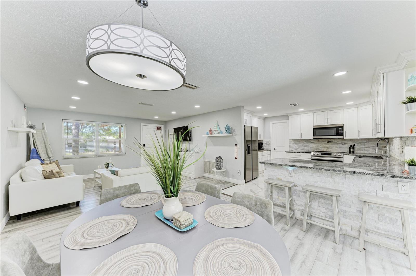 507 SHORE DR, LARGO, FL, 33771