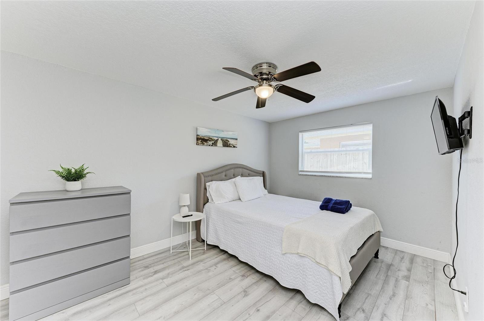 507 SHORE DR, LARGO, FL, 33771