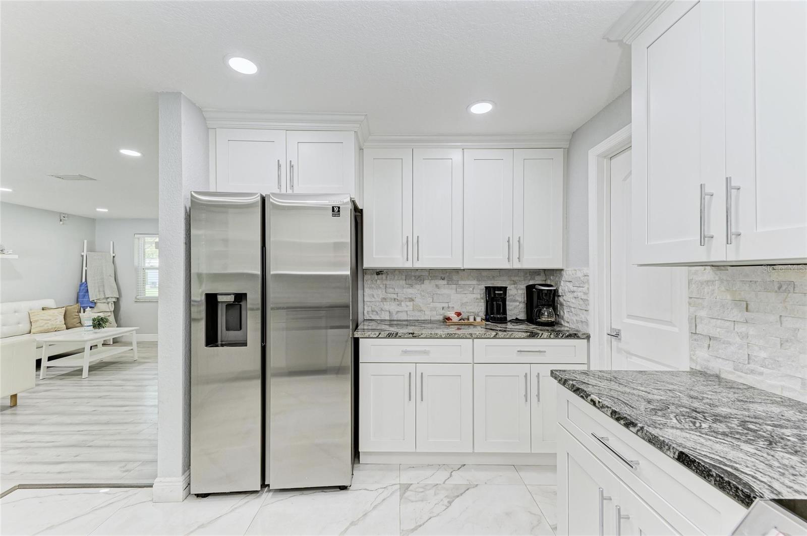 507 SHORE DR, LARGO, FL, 33771