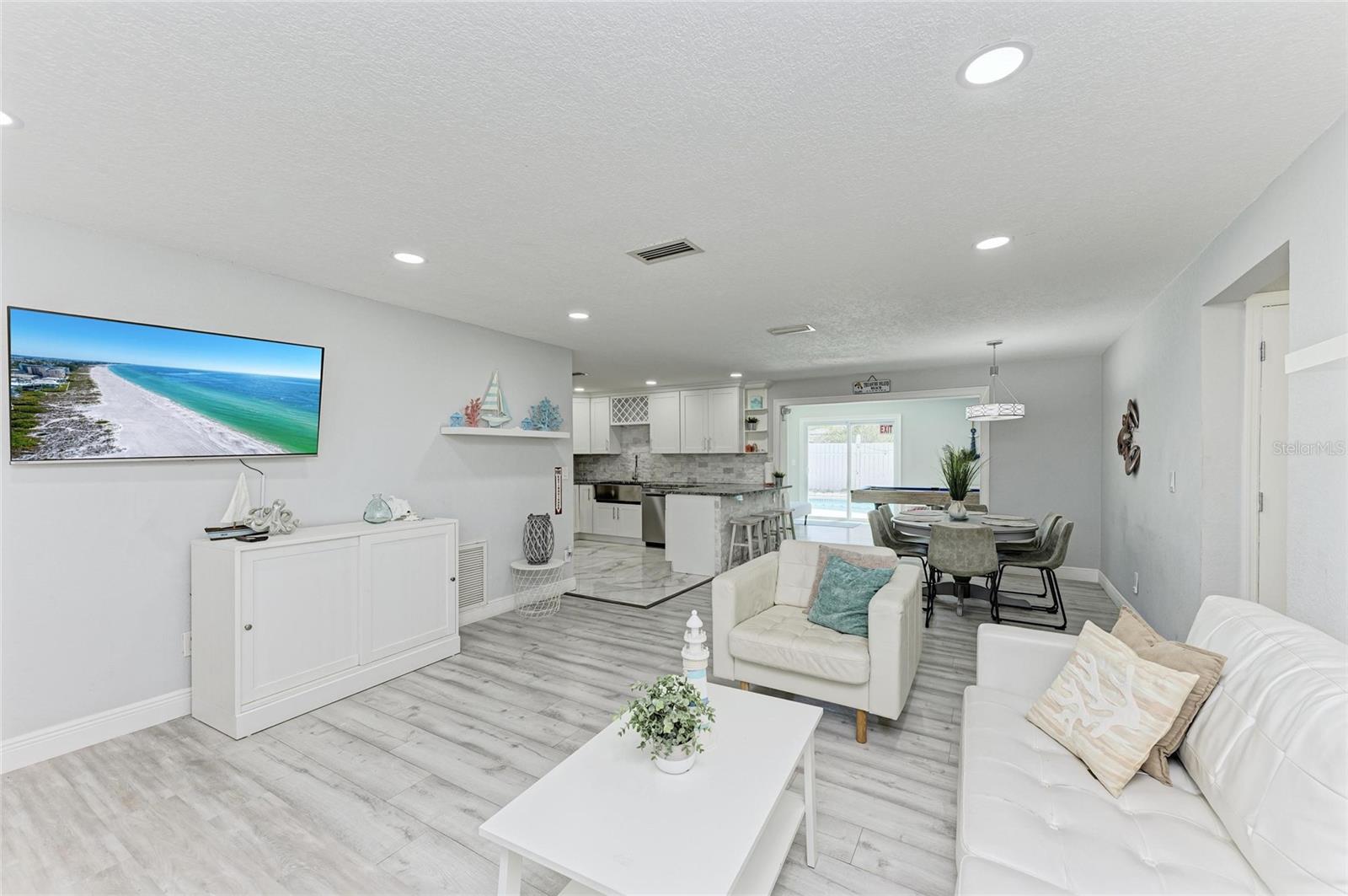 507 SHORE DR, LARGO, FL, 33771