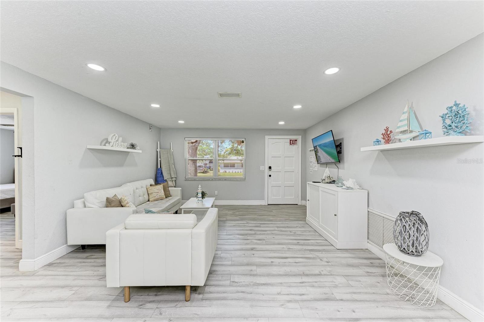 507 SHORE DR, LARGO, FL, 33771
