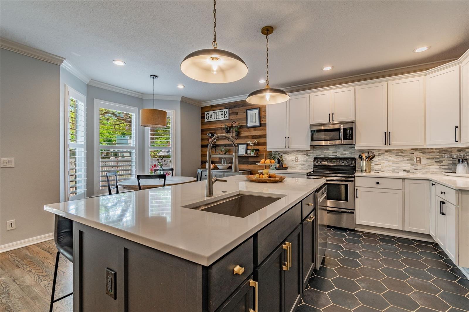 6201 S ELBERON ST, TAMPA, FL, 33611