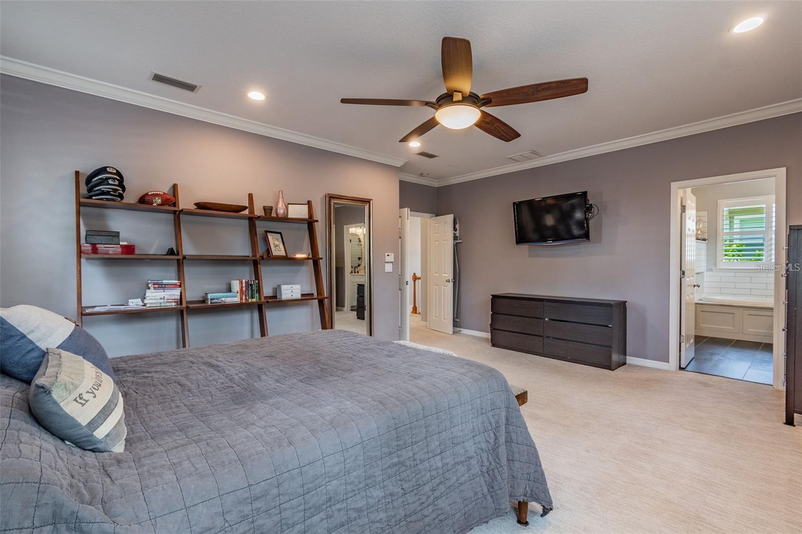 6201 S ELBERON ST, TAMPA, FL, 33611