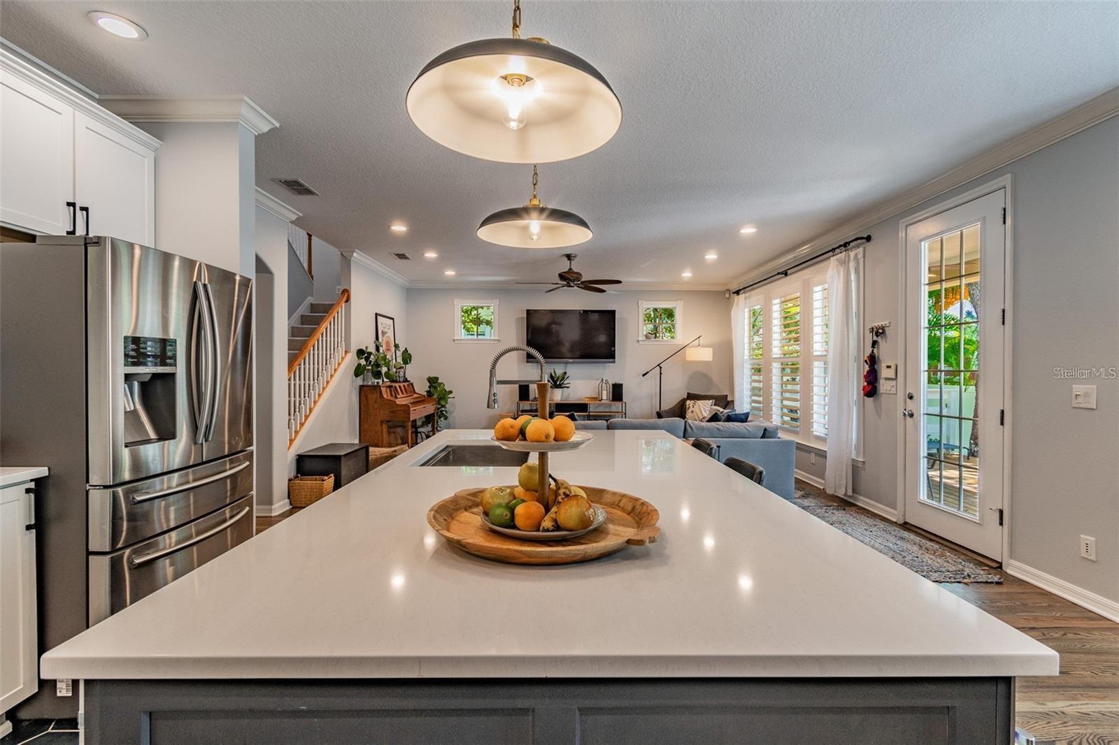 6201 S ELBERON ST, TAMPA, FL, 33611
