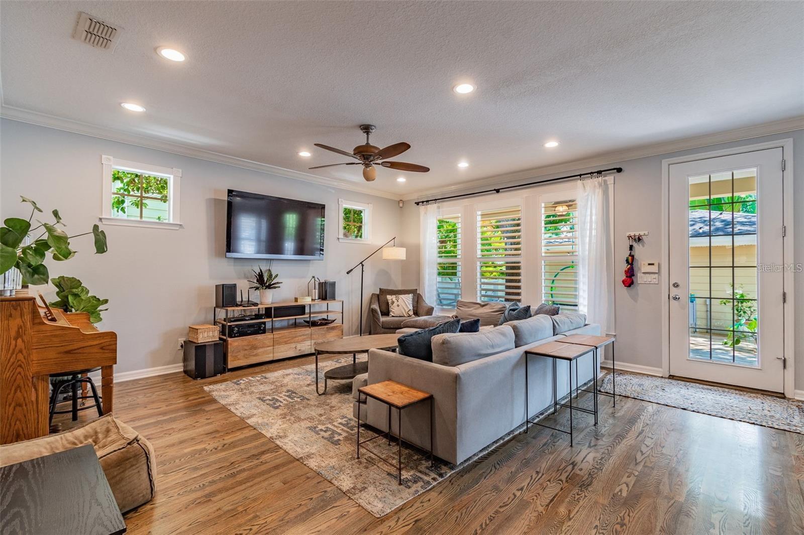 6201 S ELBERON ST, TAMPA, FL, 33611