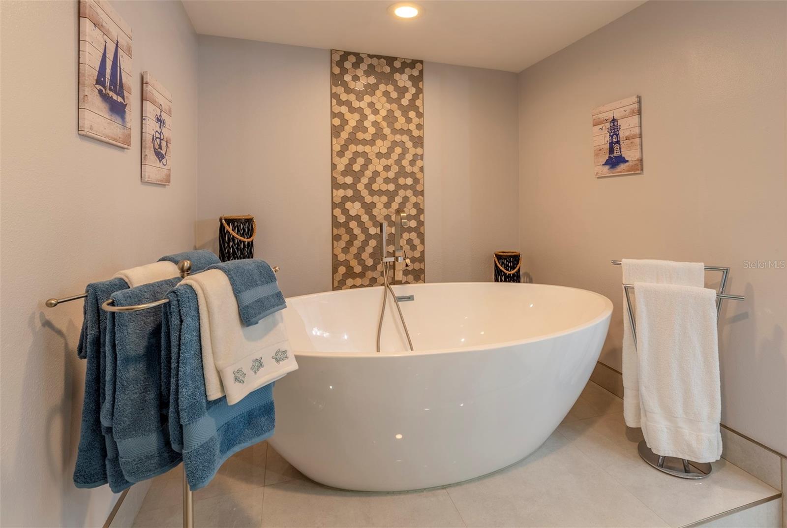 1540 GULF BLVD #803, CLEARWATER BEACH, FL, 33767