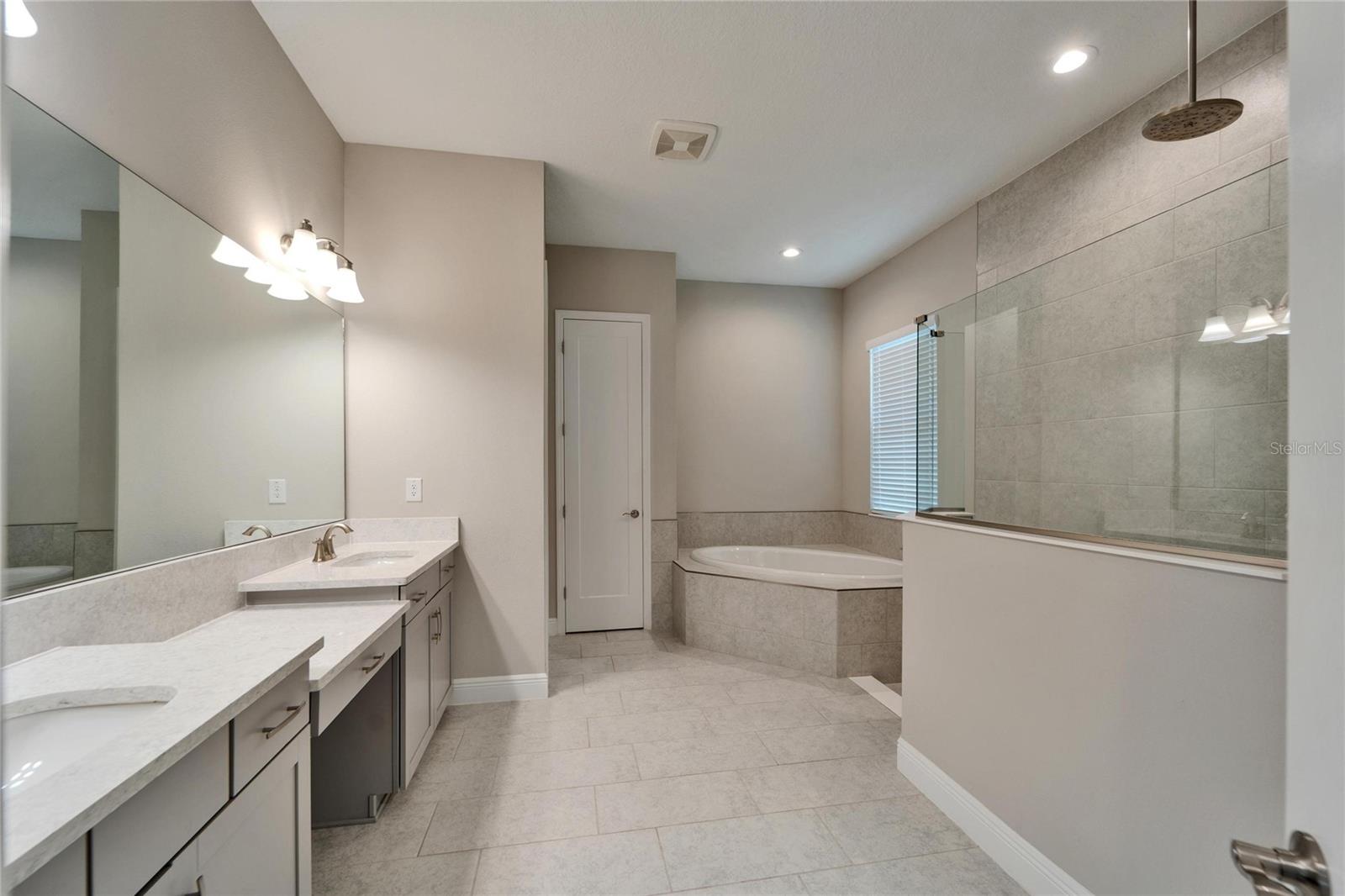 14239 SWISS BRIDGE DR, RIVERVIEW, FL, 33579