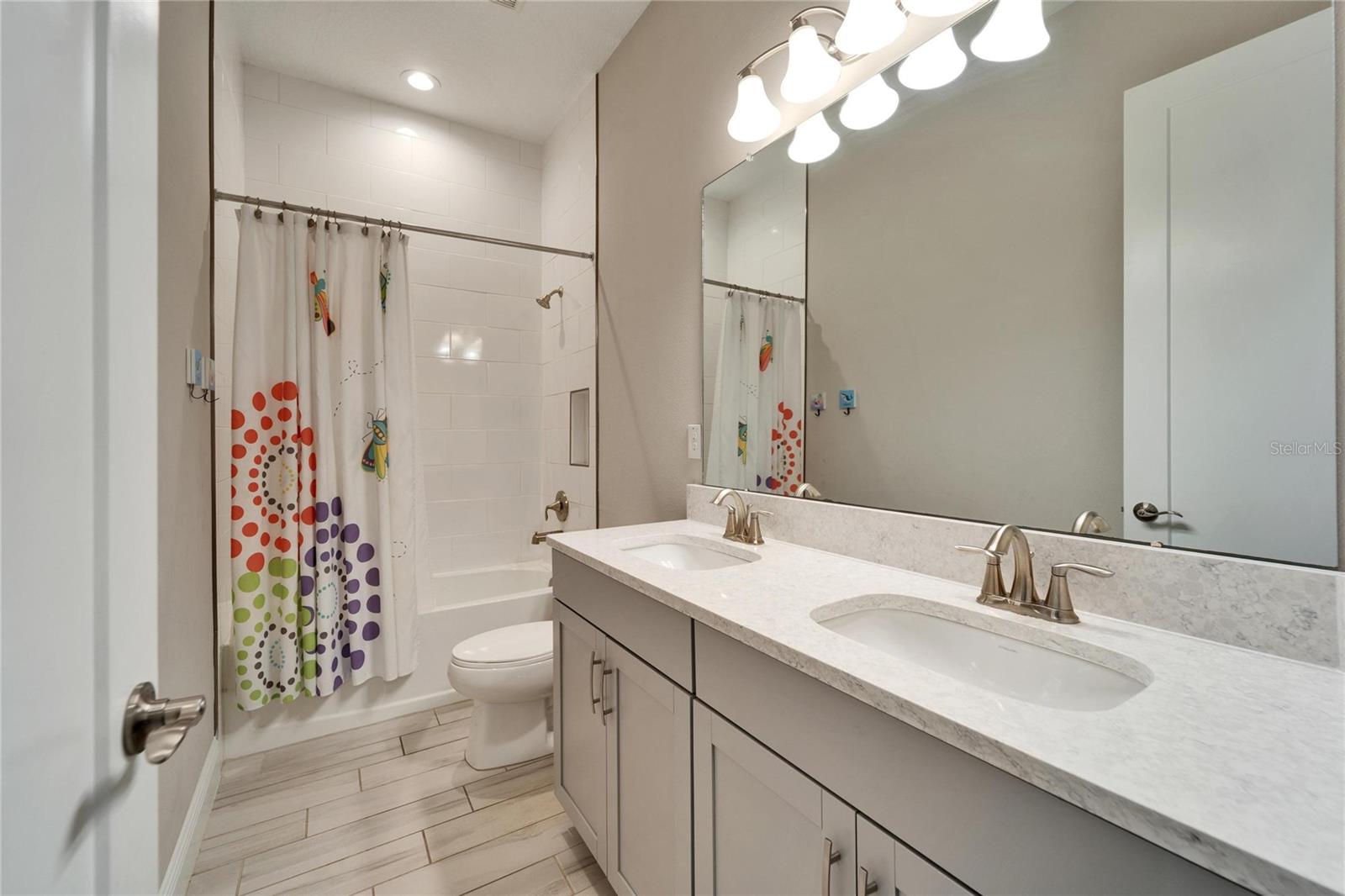 14239 SWISS BRIDGE DR, RIVERVIEW, FL, 33579