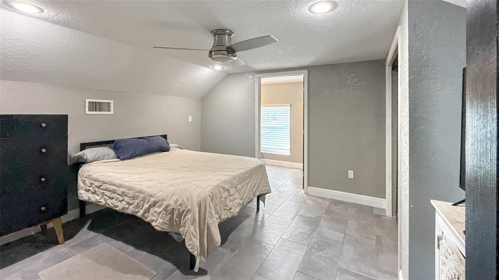 5235 NICHOLS DR E, LAKELAND, FL, 33812
