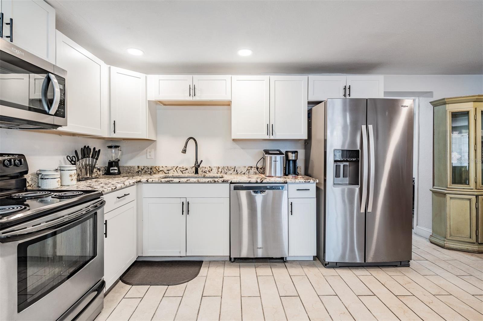 3340 COLUMBUS DR, HOLIDAY, FL, 34691