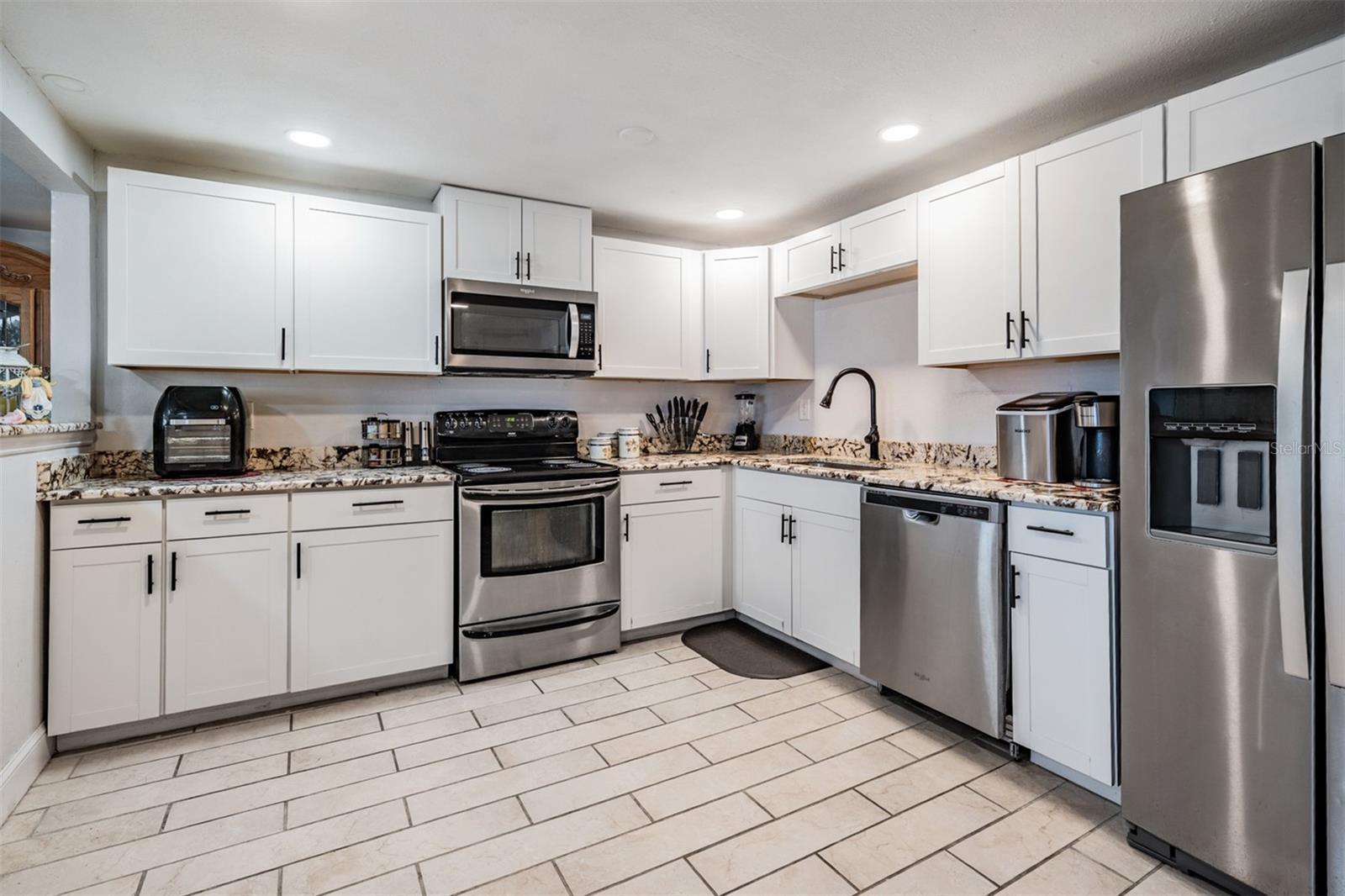 3340 COLUMBUS DR, HOLIDAY, FL, 34691