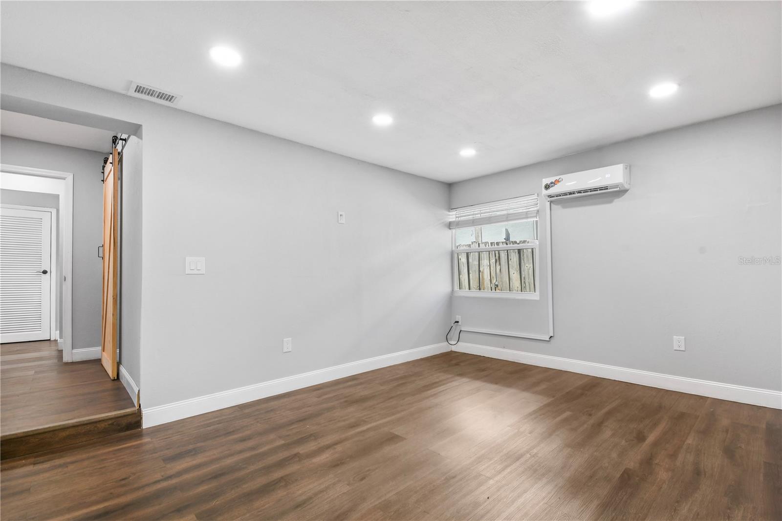 2869 36TH AVE N, ST PETERSBURG, FL, 33713