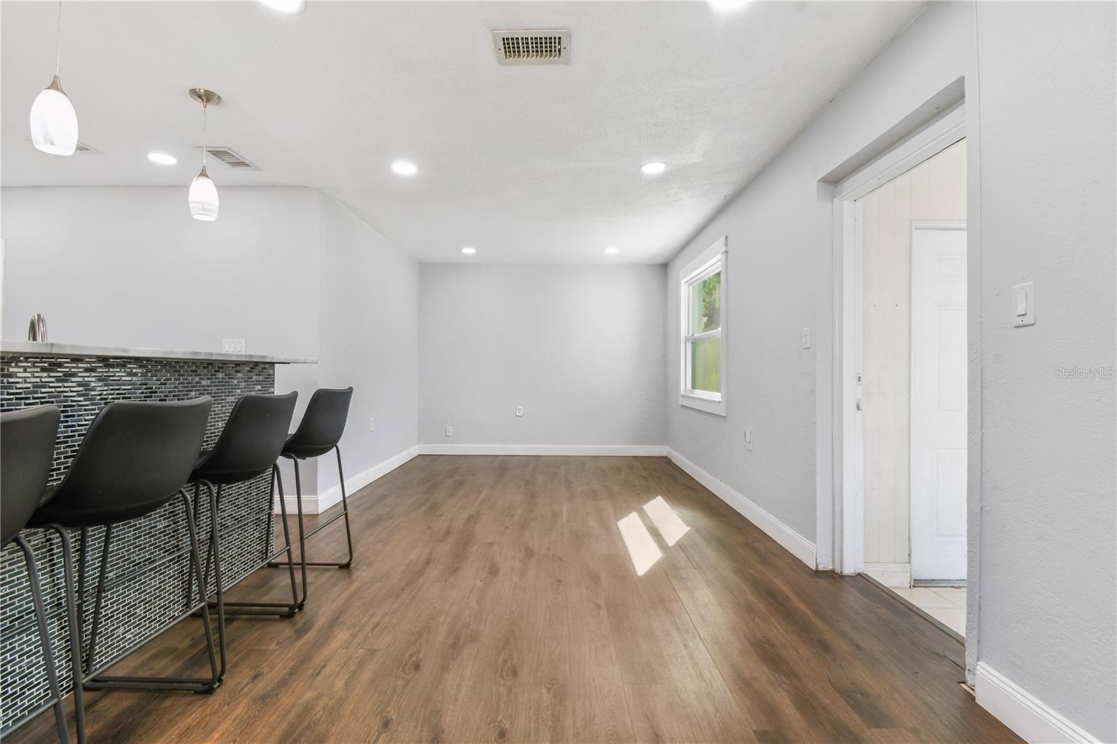 2869 36TH AVE N, ST PETERSBURG, FL, 33713