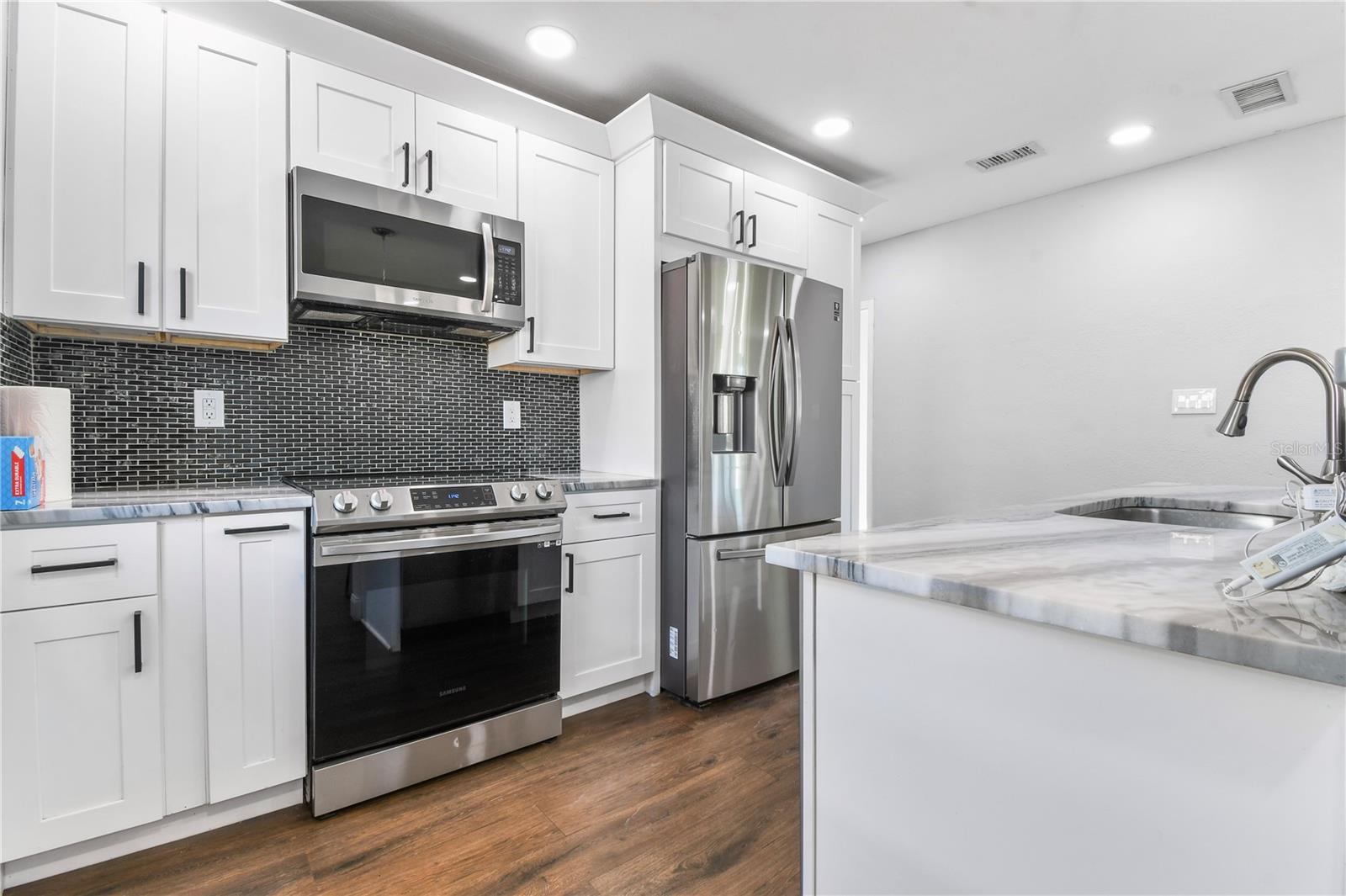 2869 36TH AVE N, ST PETERSBURG, FL, 33713