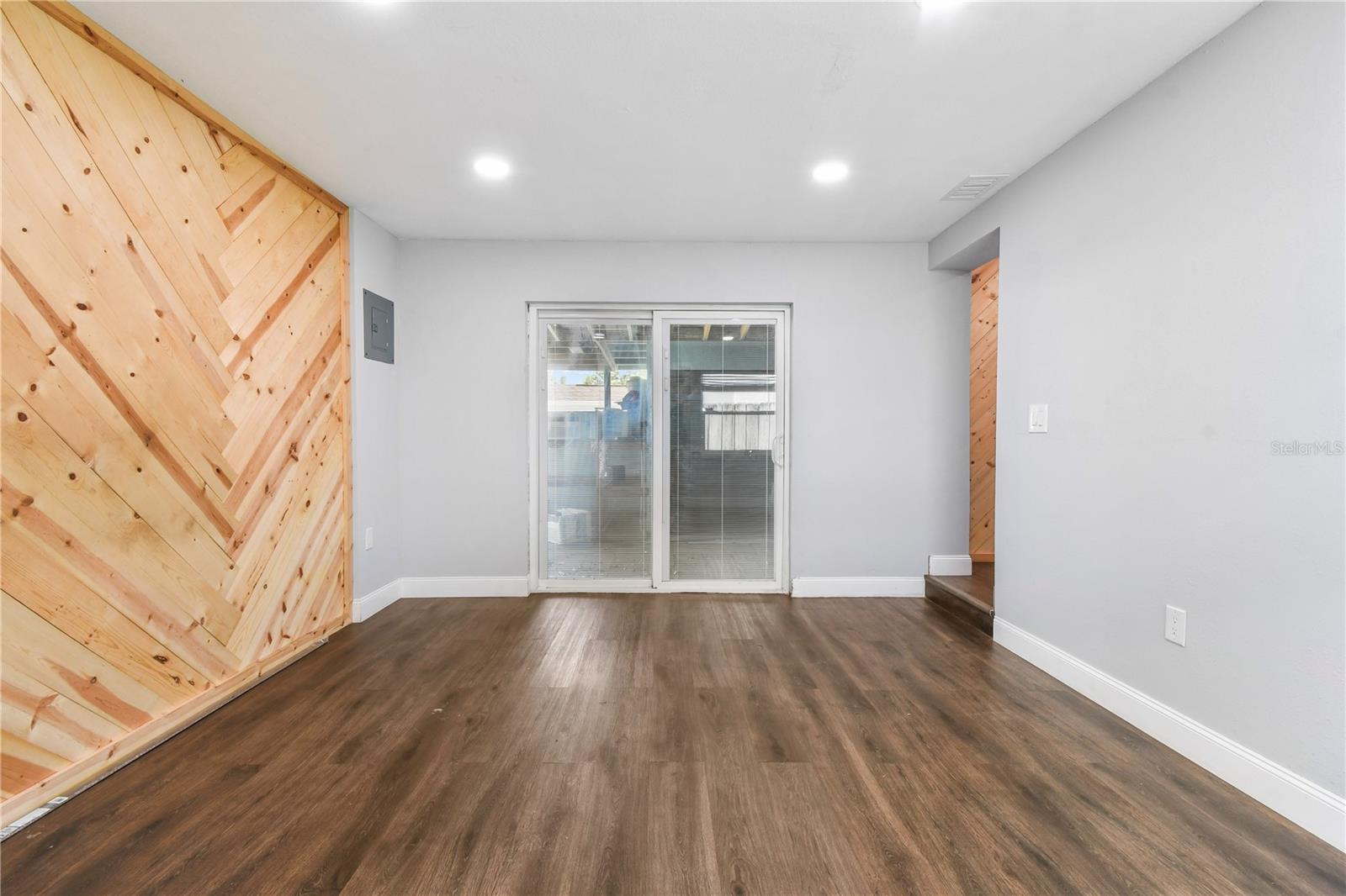 2869 36TH AVE N, ST PETERSBURG, FL, 33713