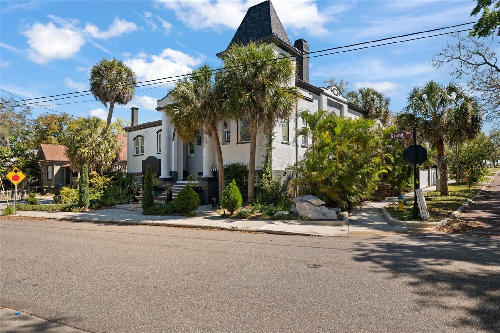 200 GRAND BLVD, TARPON SPRINGS, FL, 34689