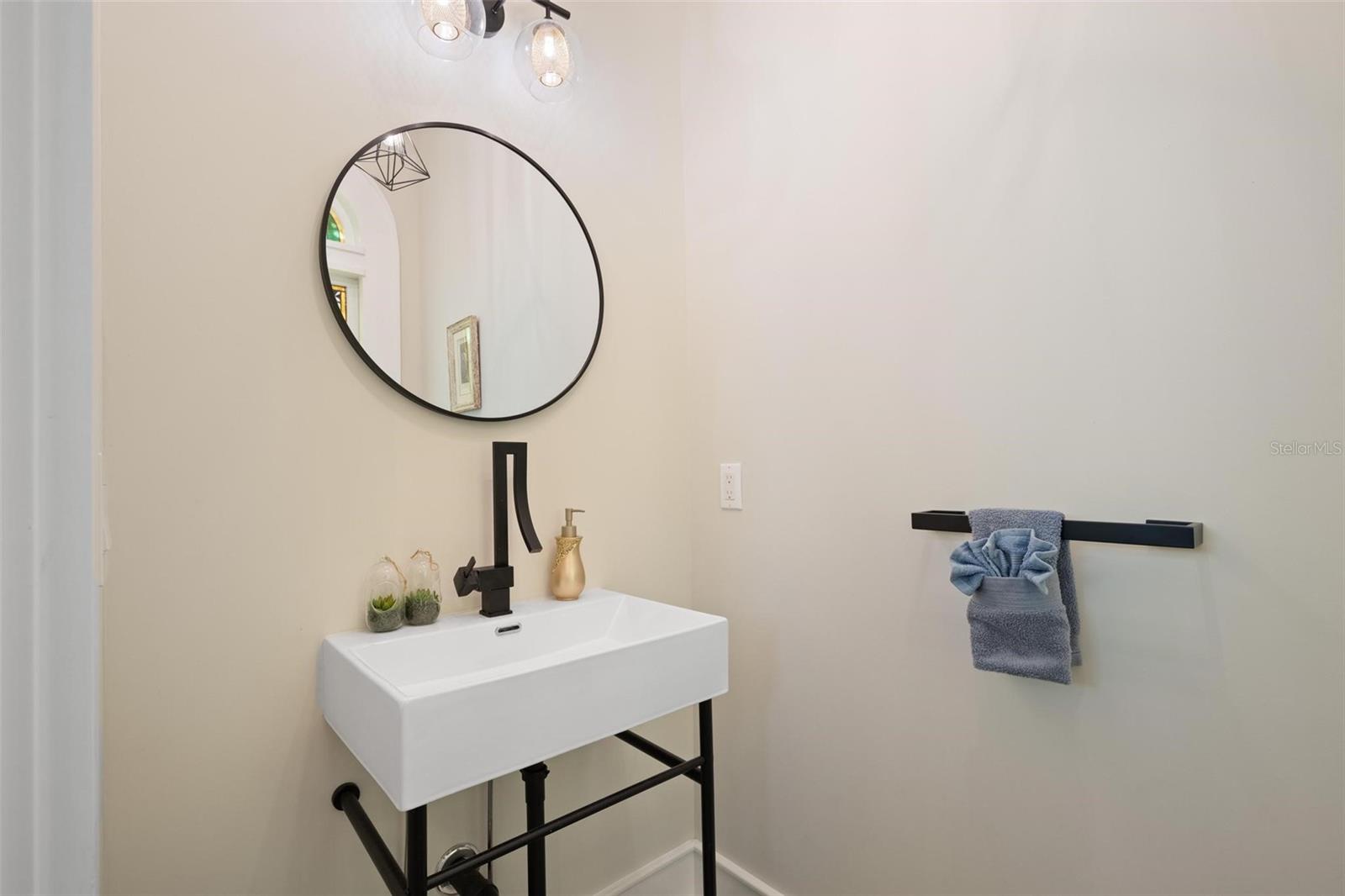 200 GRAND BLVD, TARPON SPRINGS, FL, 34689