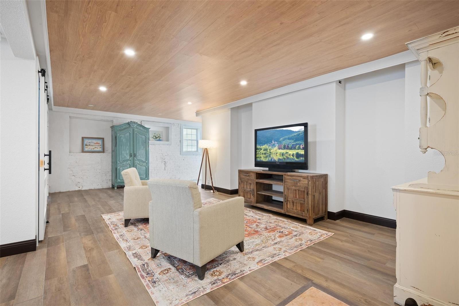 200 GRAND BLVD, TARPON SPRINGS, FL, 34689