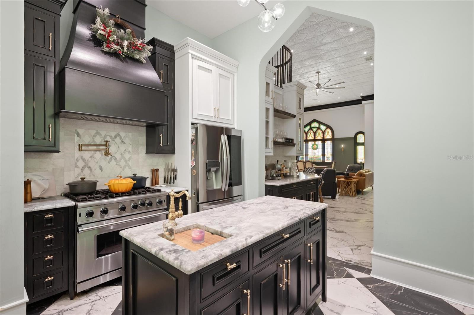 200 GRAND BLVD, TARPON SPRINGS, FL, 34689