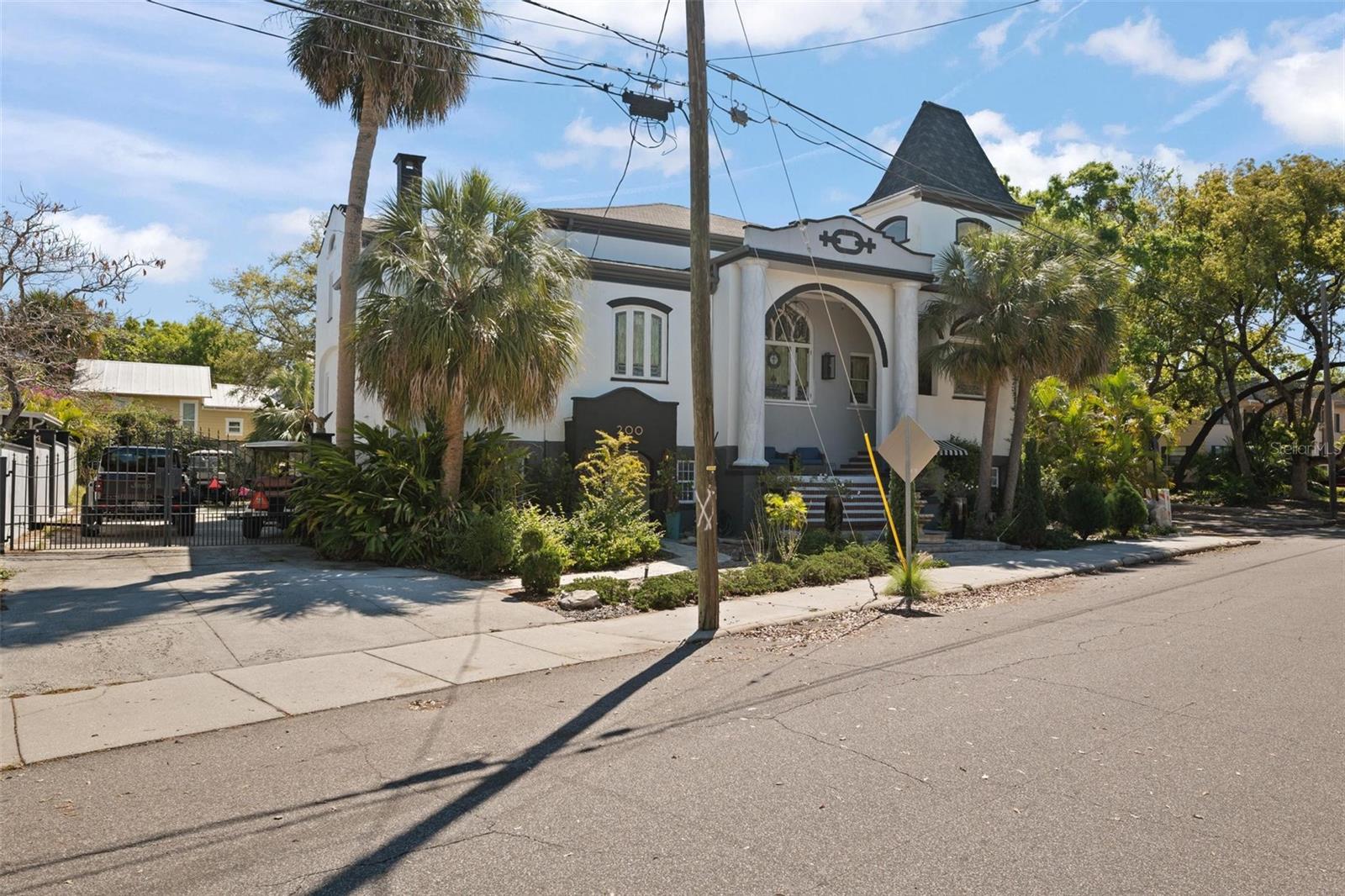 200 GRAND BLVD, TARPON SPRINGS, FL, 34689