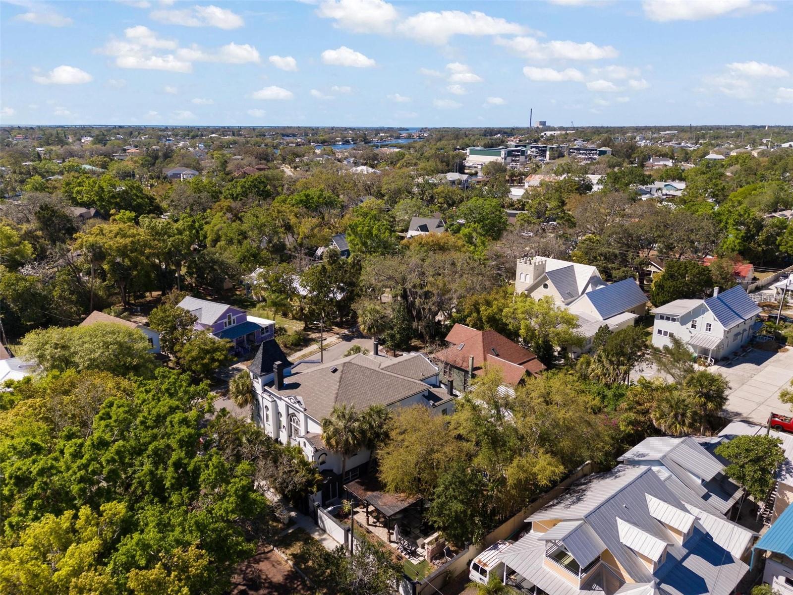 200 GRAND BLVD, TARPON SPRINGS, FL, 34689