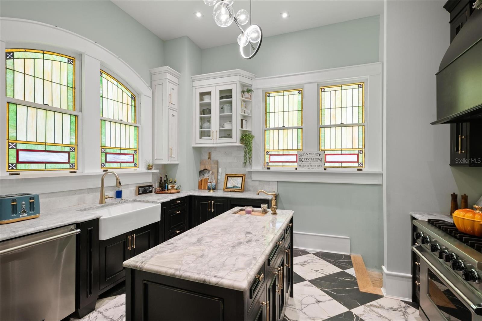 200 GRAND BLVD, TARPON SPRINGS, FL, 34689