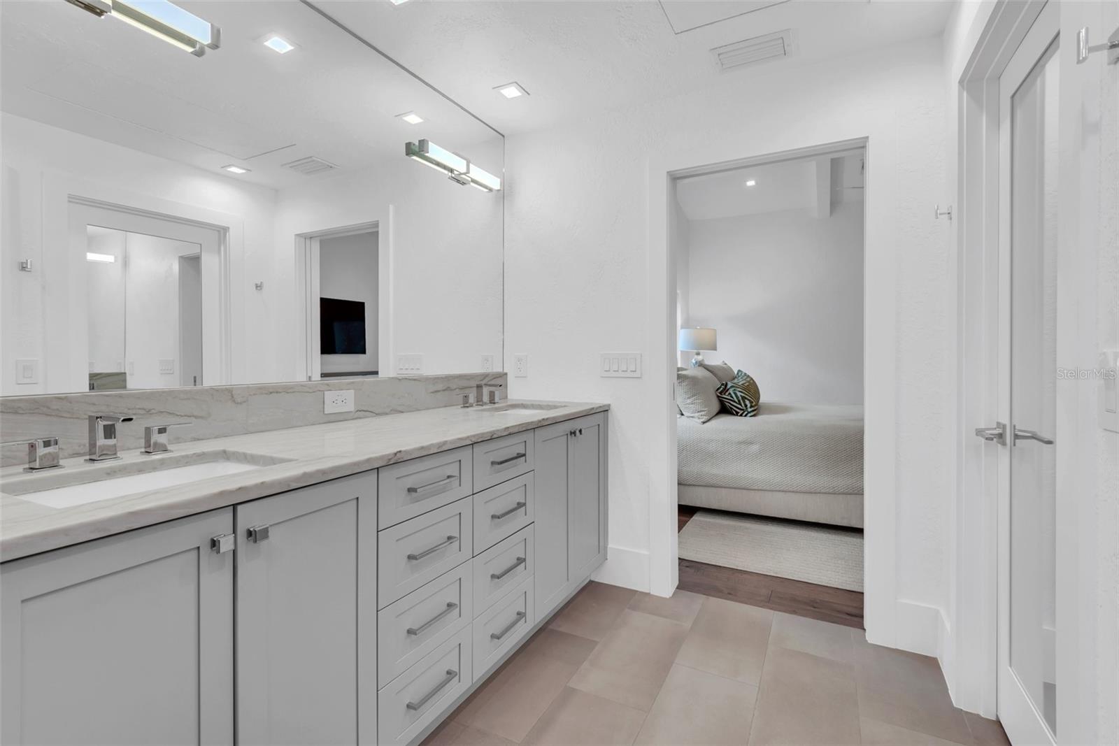 7455 SPARKLING LAKE RD, ORLANDO, FL, 32819