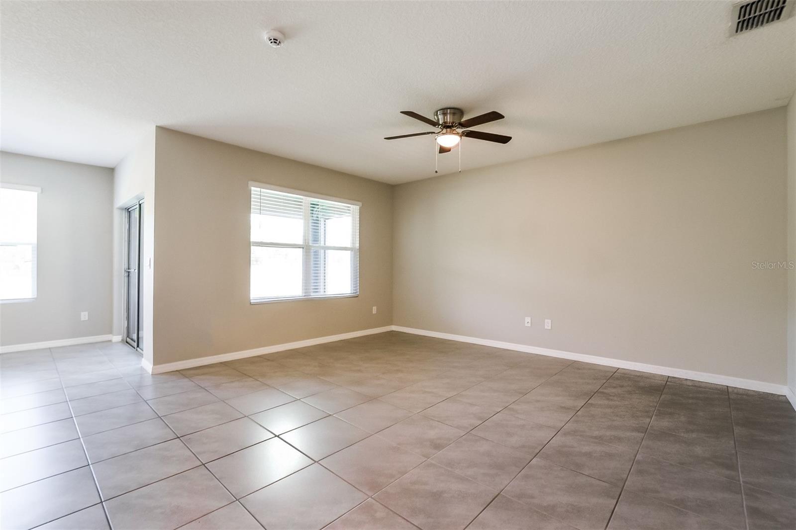 3281 LOGAN BERRY DR, MOUNT DORA, FL, 32757