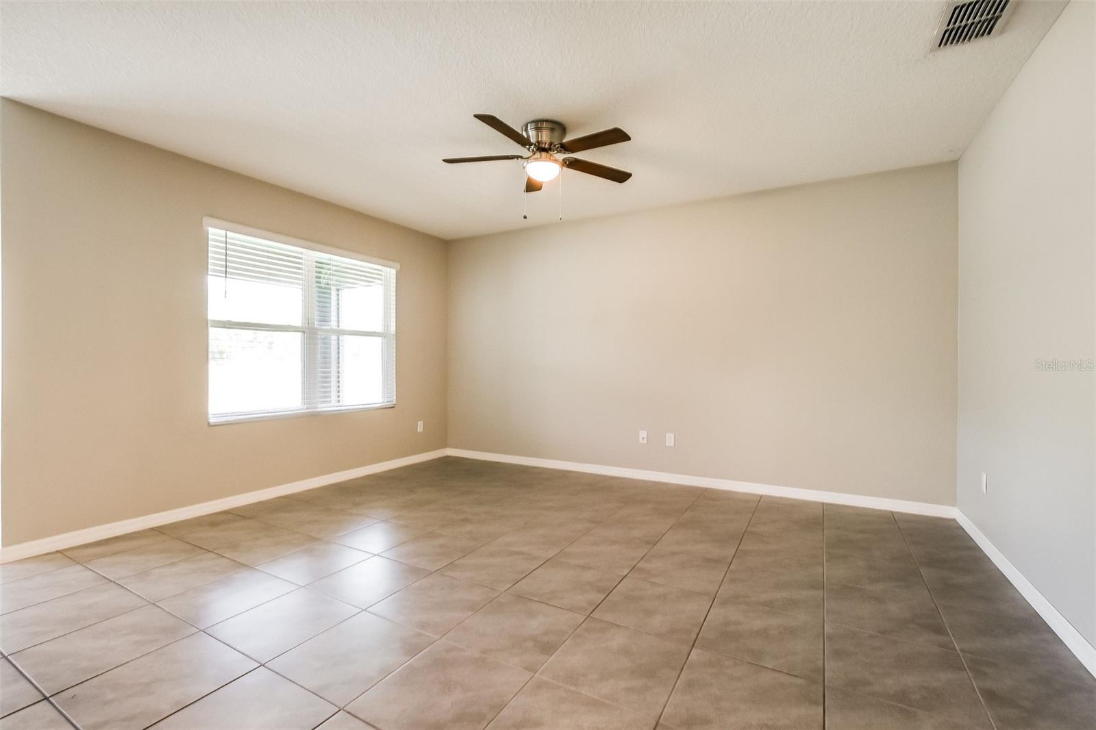 3281 LOGAN BERRY DR, MOUNT DORA, FL, 32757
