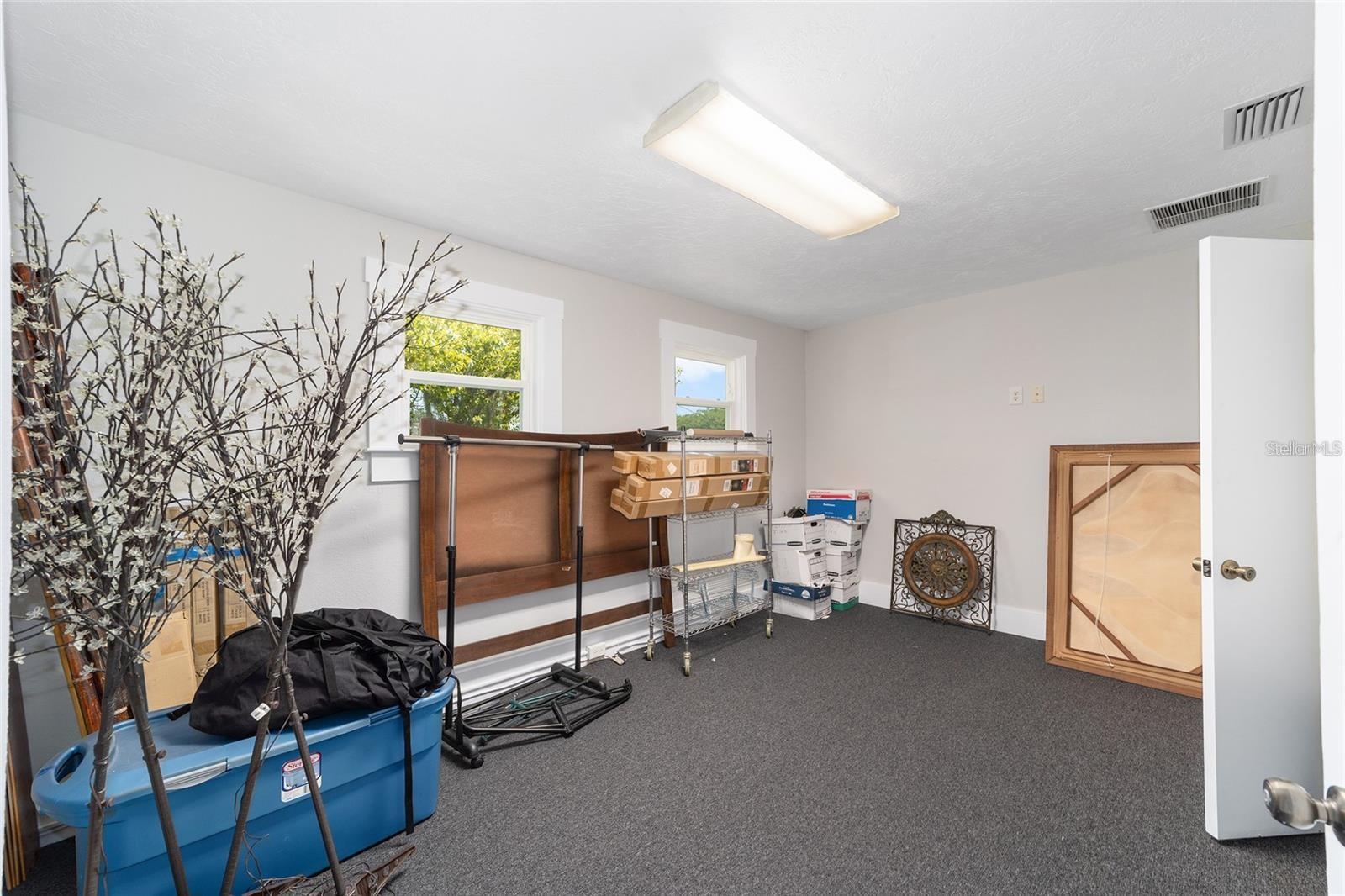1008 E SILVER SPRINGS BLVD, OCALA, FL, 34470