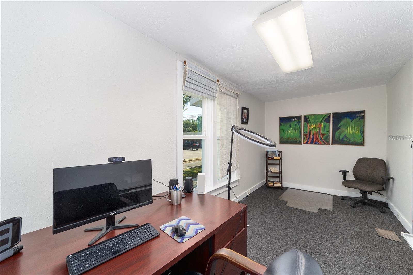 1008 E SILVER SPRINGS BLVD, OCALA, FL, 34470