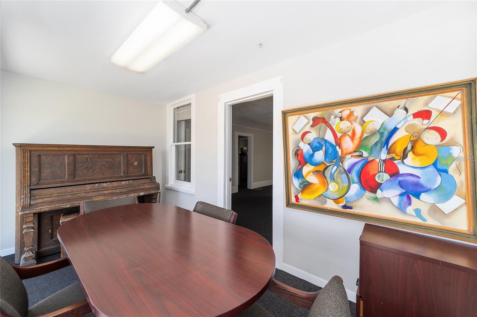 1008 E SILVER SPRINGS BLVD, OCALA, FL, 34470