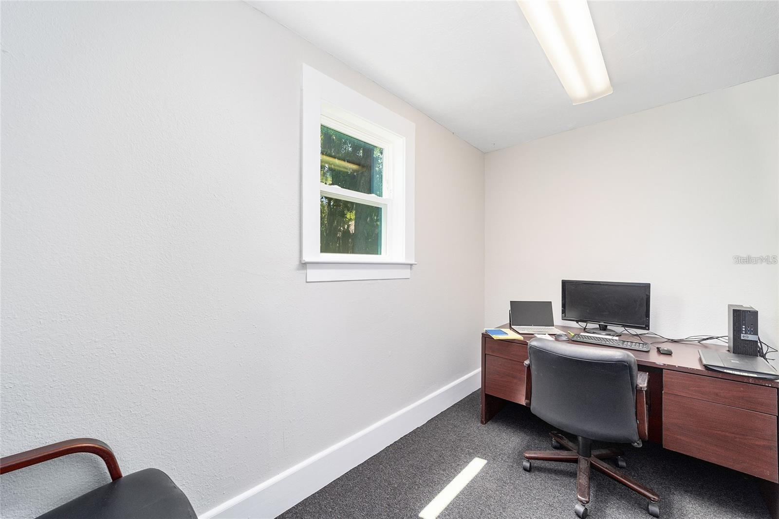 1008 E SILVER SPRINGS BLVD, OCALA, FL, 34470