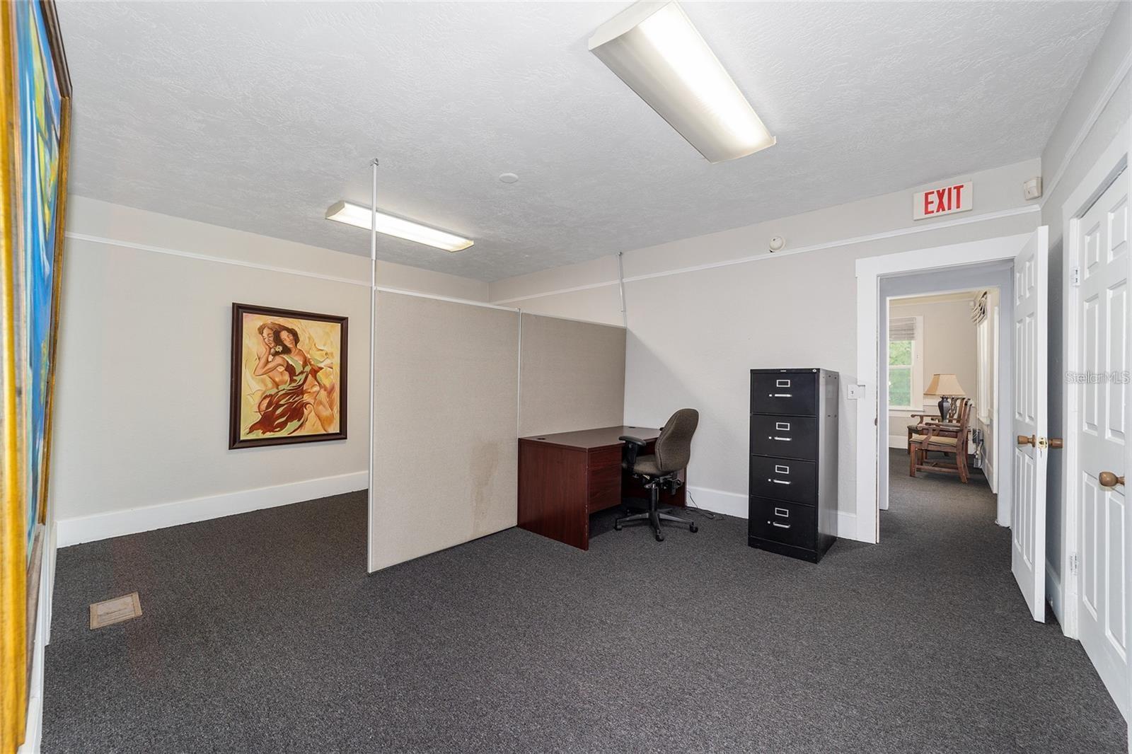 1008 E SILVER SPRINGS BLVD, OCALA, FL, 34470