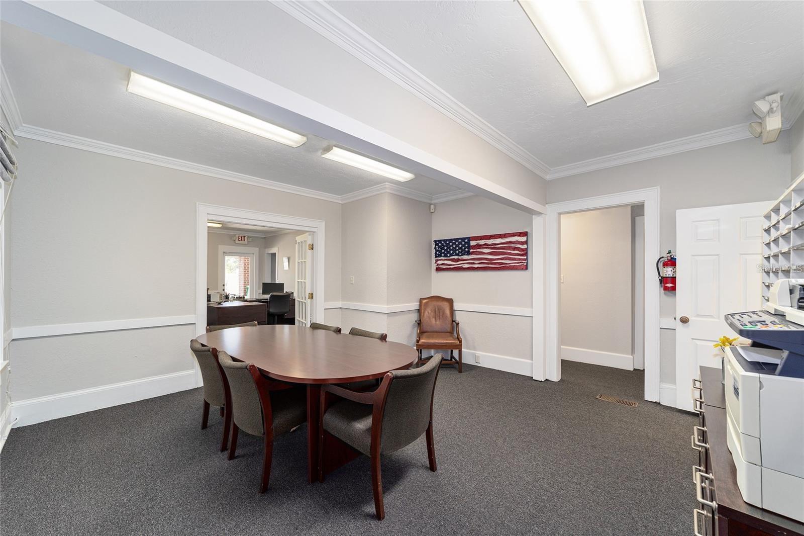 1008 E SILVER SPRINGS BLVD, OCALA, FL, 34470