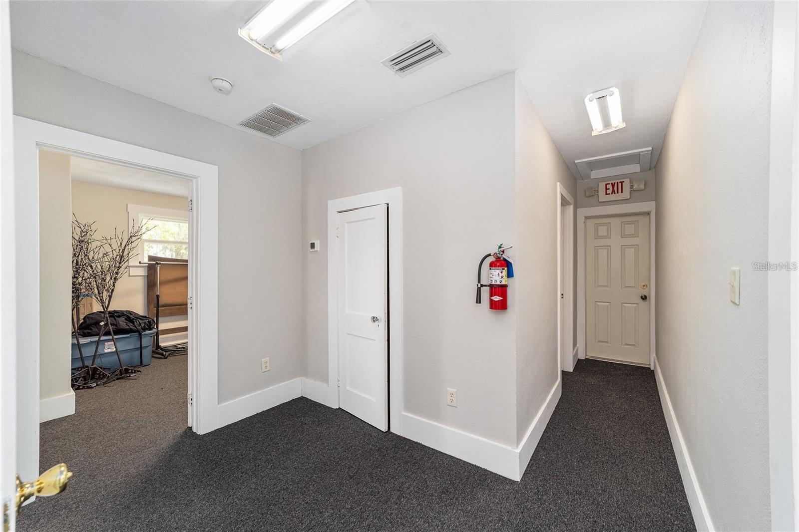 1008 E SILVER SPRINGS BLVD, OCALA, FL, 34470