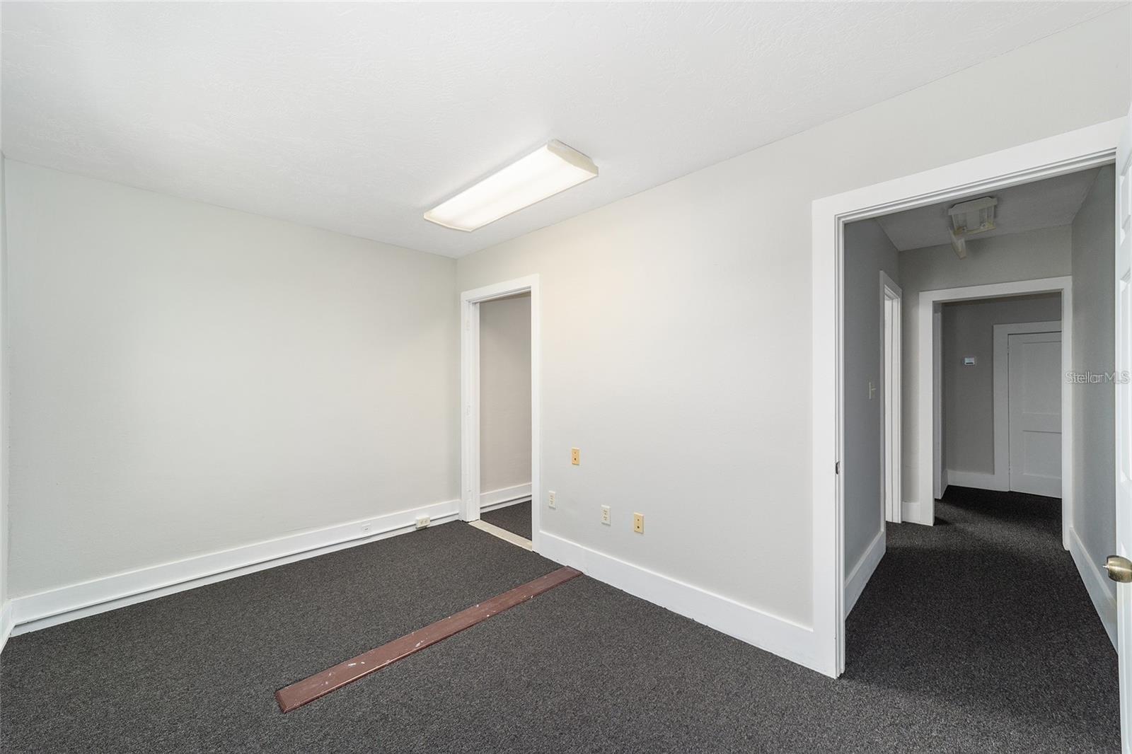 1008 E SILVER SPRINGS BLVD, OCALA, FL, 34470