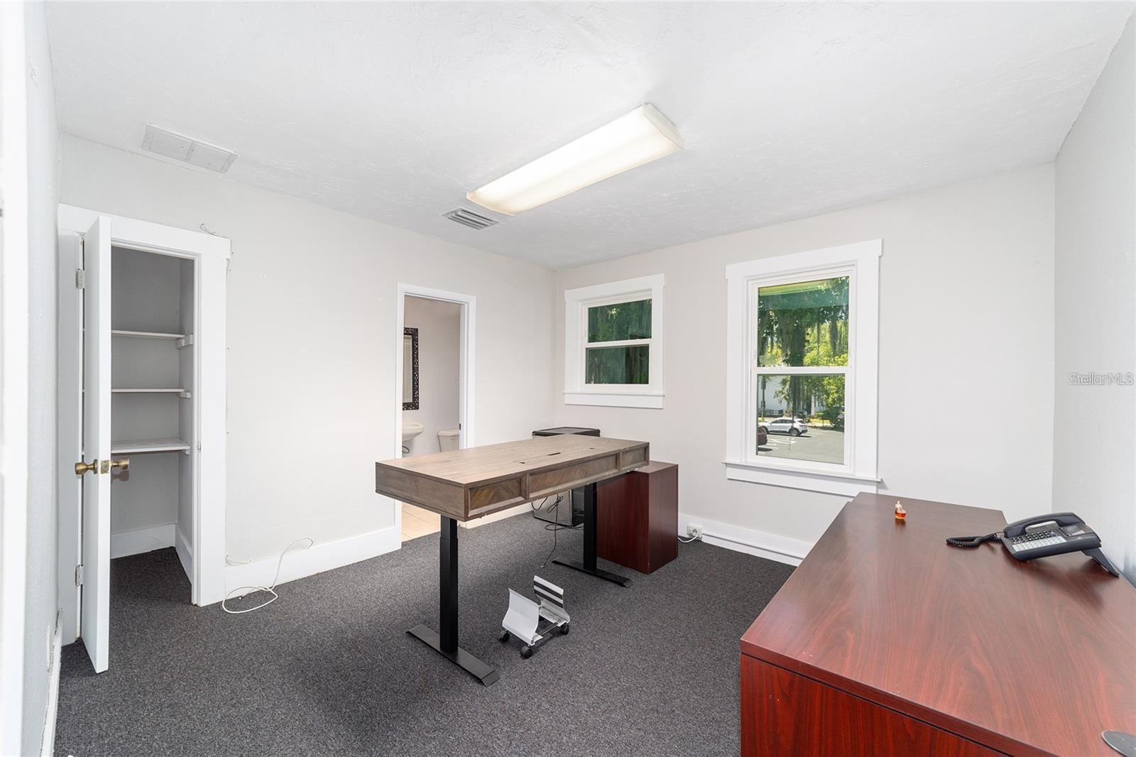 1008 E SILVER SPRINGS BLVD, OCALA, FL, 34470
