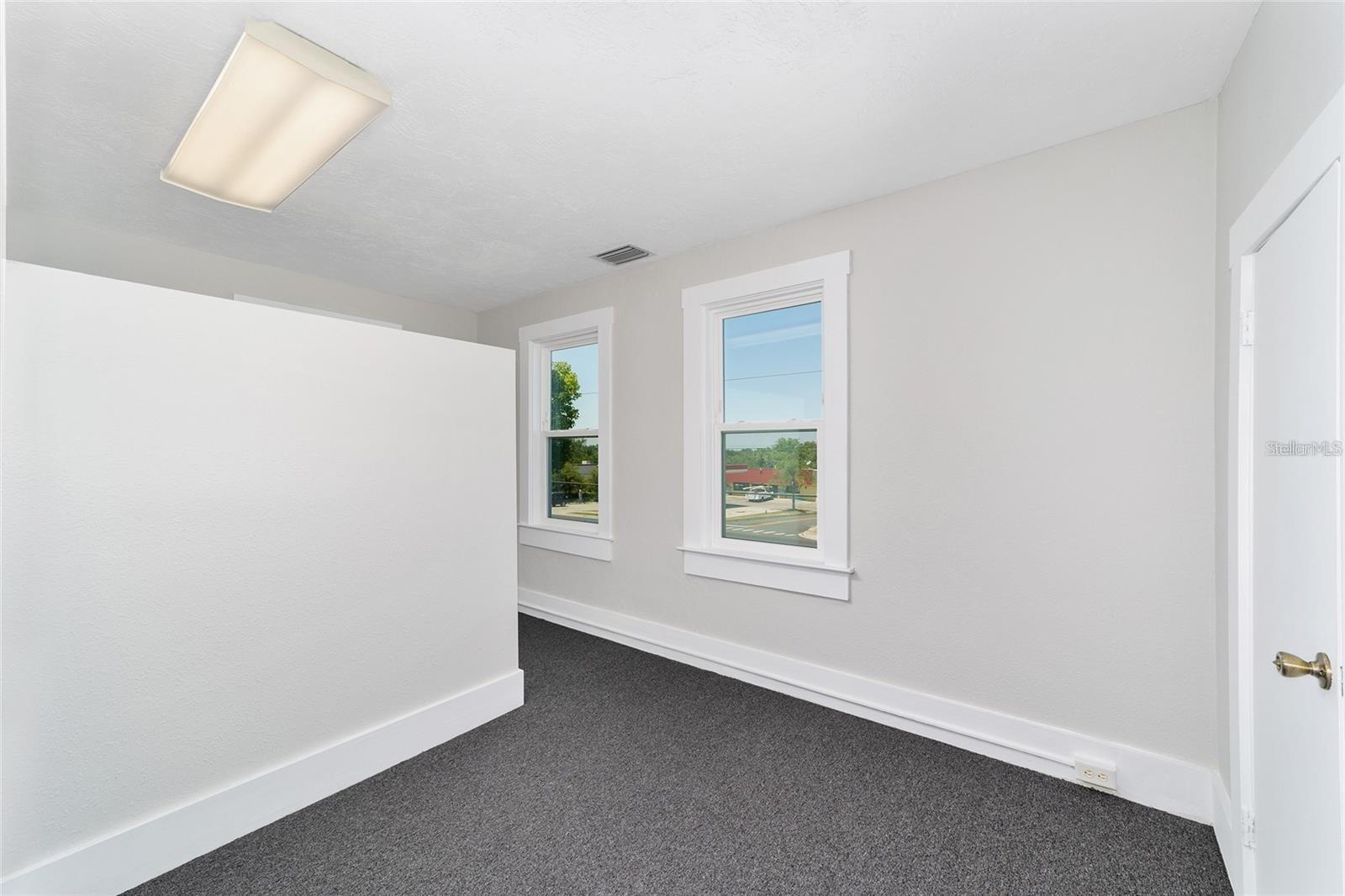 1008 E SILVER SPRINGS BLVD, OCALA, FL, 34470