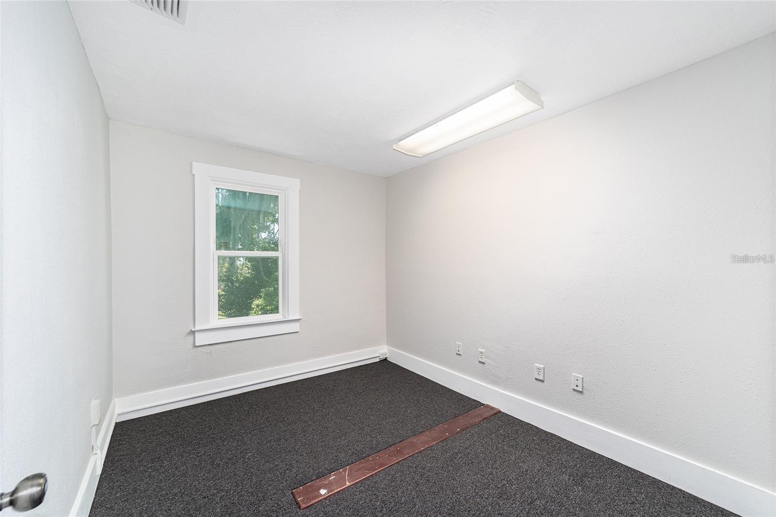 1008 E SILVER SPRINGS BLVD, OCALA, FL, 34470
