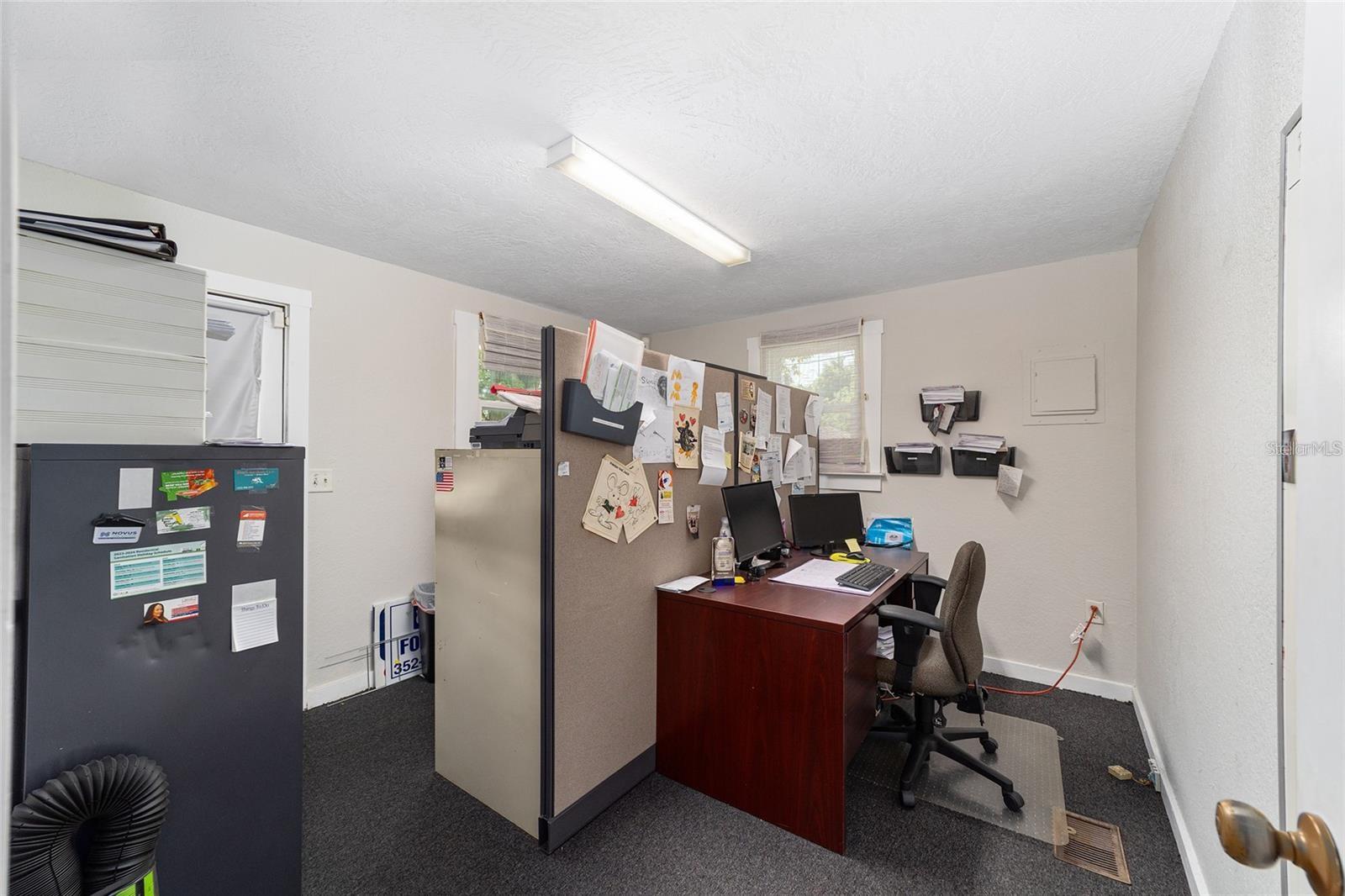 1008 E SILVER SPRINGS BLVD, OCALA, FL, 34470