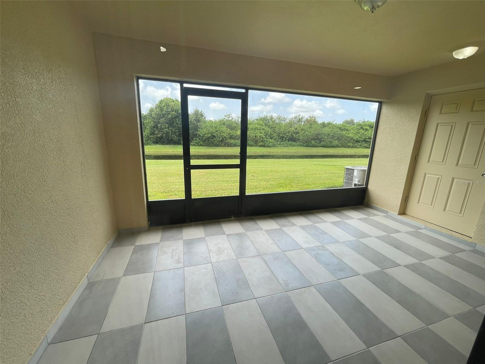 2520 EDGEWATER FALLS DR, BRANDON, FL, 33511