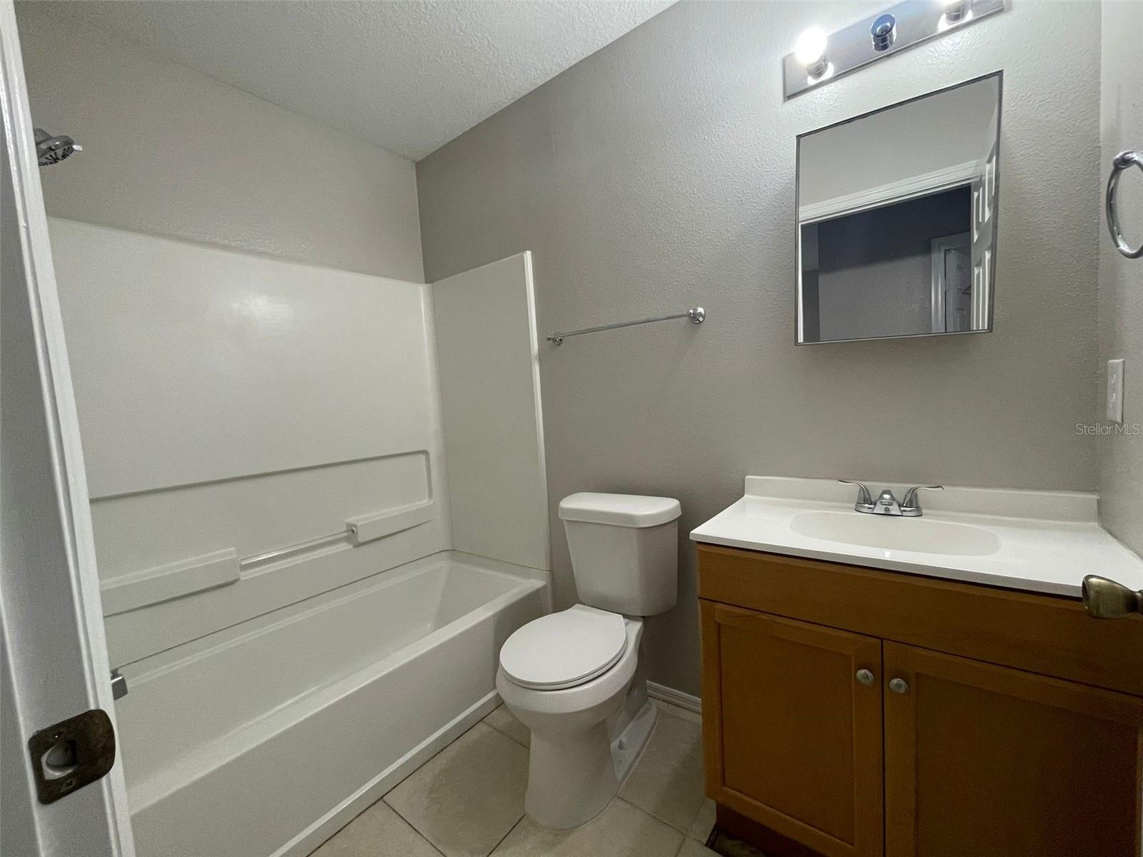 2520 EDGEWATER FALLS DR, BRANDON, FL, 33511