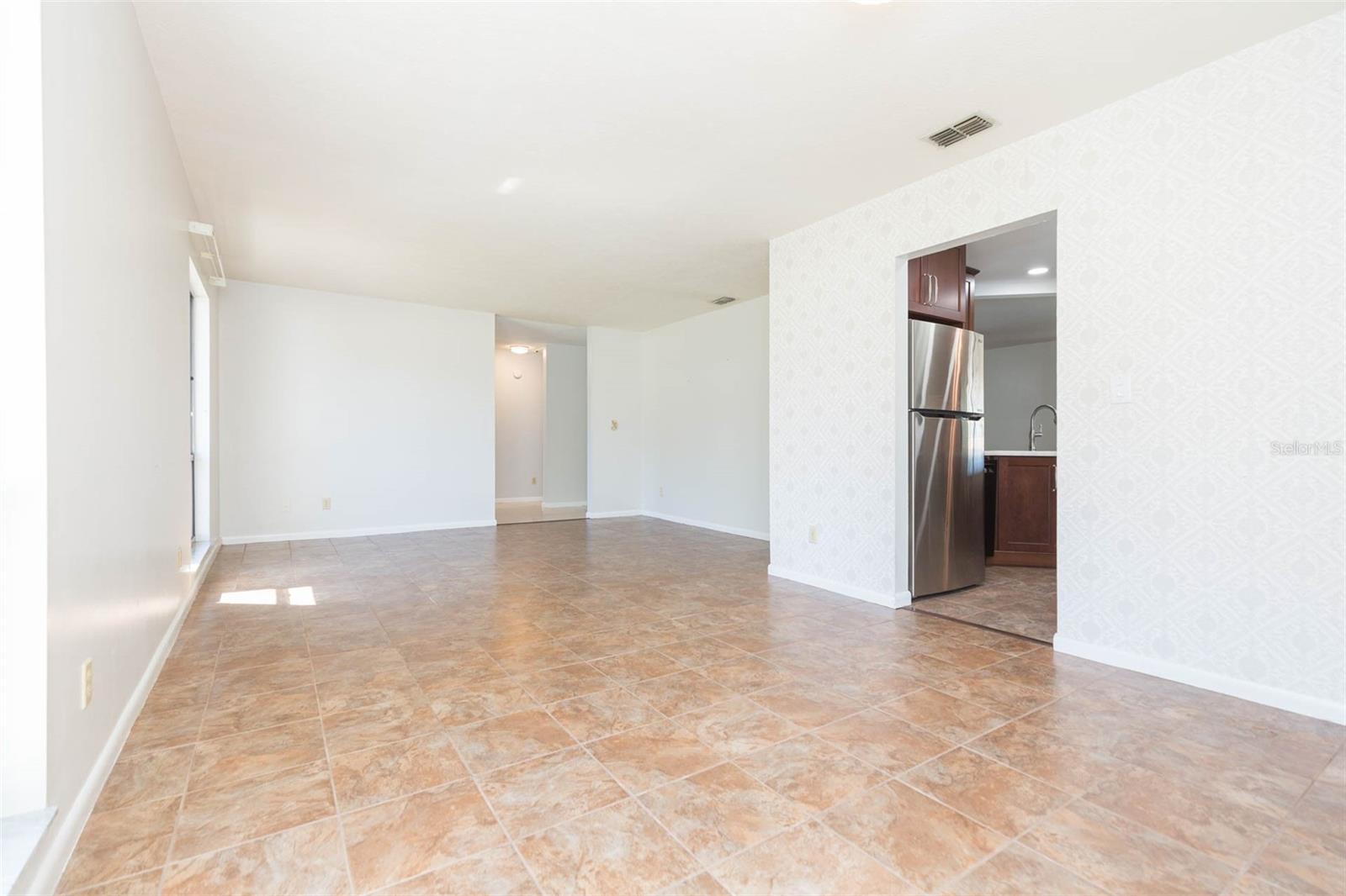 12208 ELSMERE CT, THONOTOSASSA, FL, 33592
