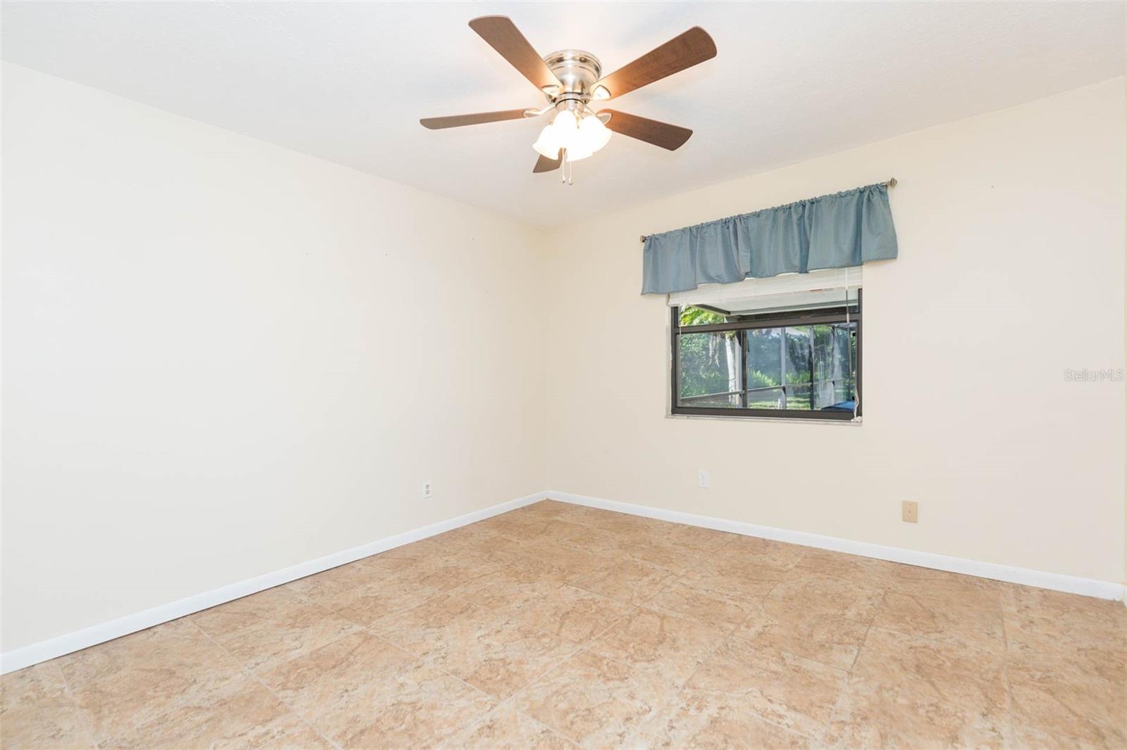 12208 ELSMERE CT, THONOTOSASSA, FL, 33592