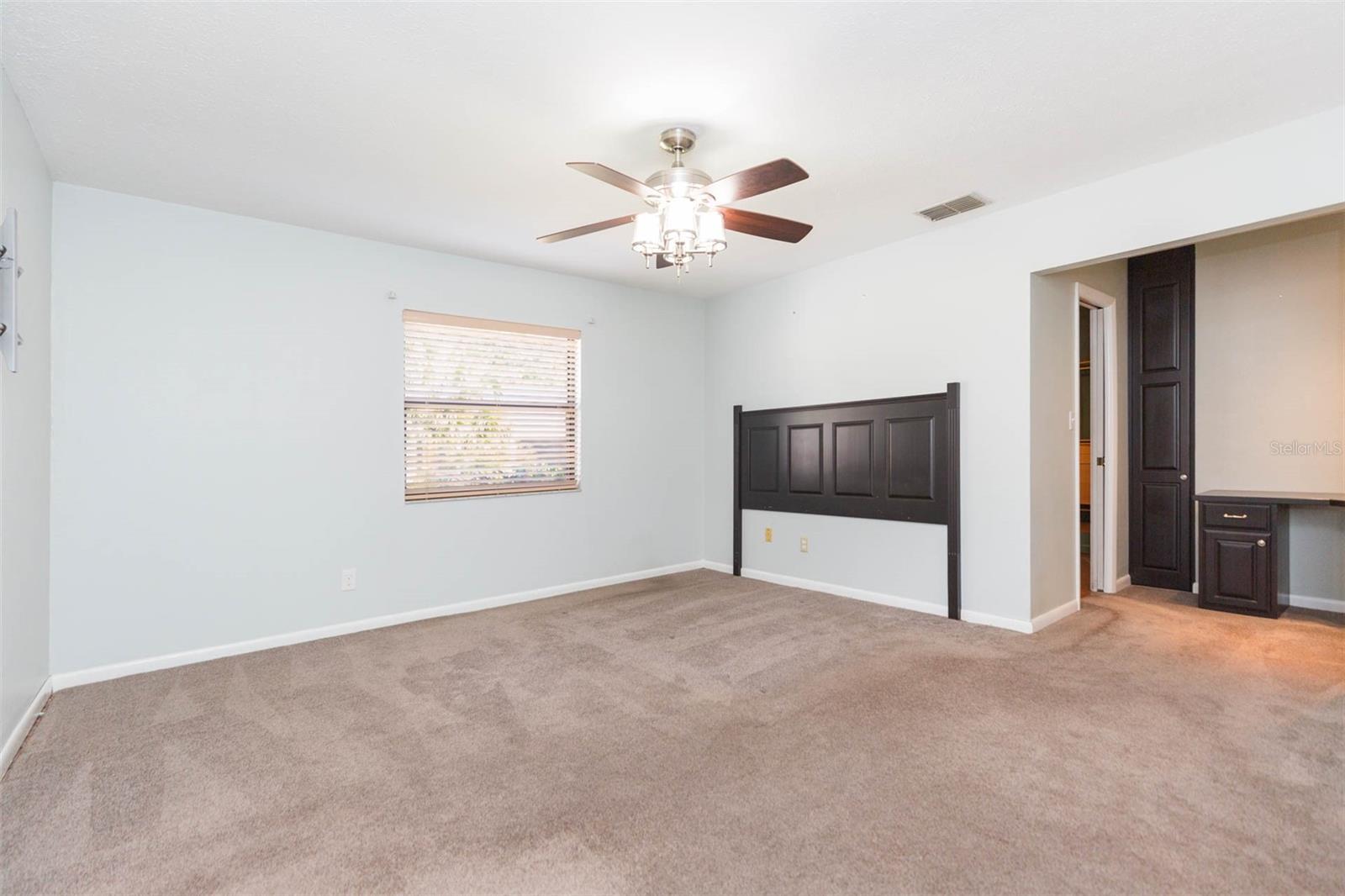 12208 ELSMERE CT, THONOTOSASSA, FL, 33592
