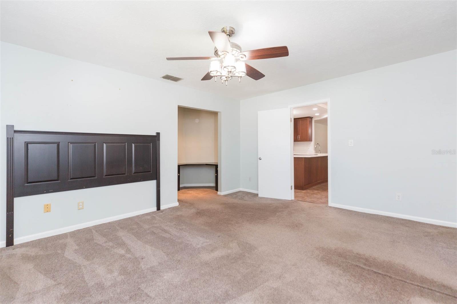 12208 ELSMERE CT, THONOTOSASSA, FL, 33592