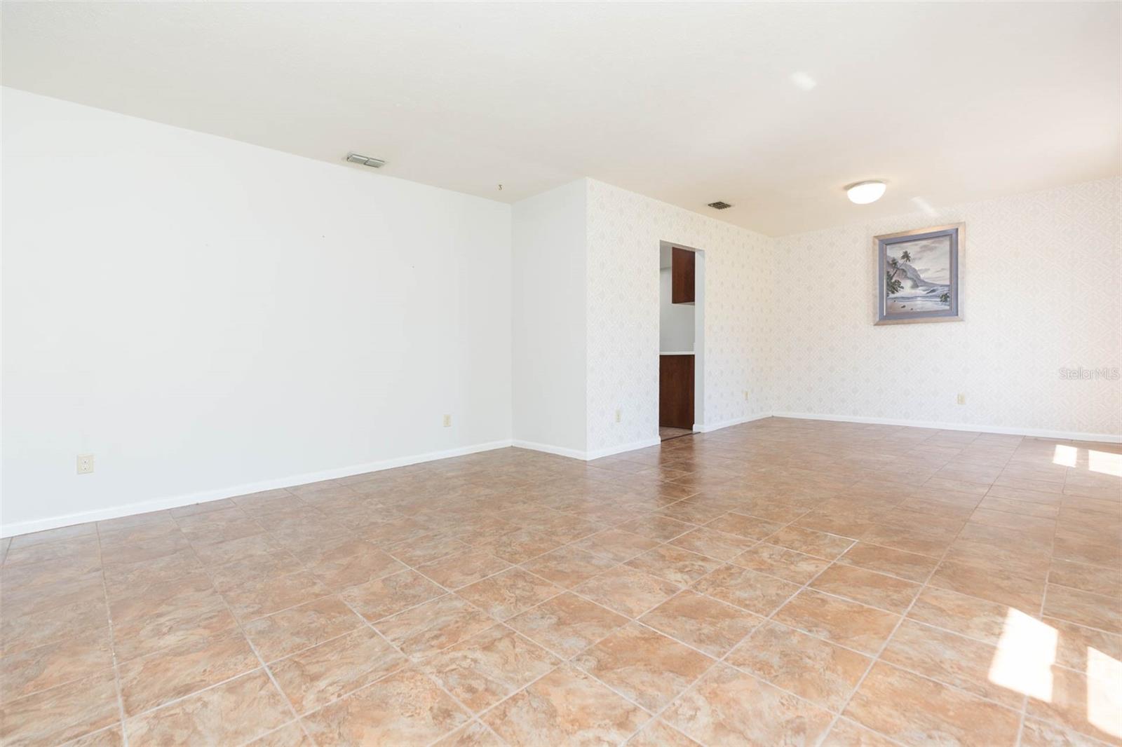 12208 ELSMERE CT, THONOTOSASSA, FL, 33592