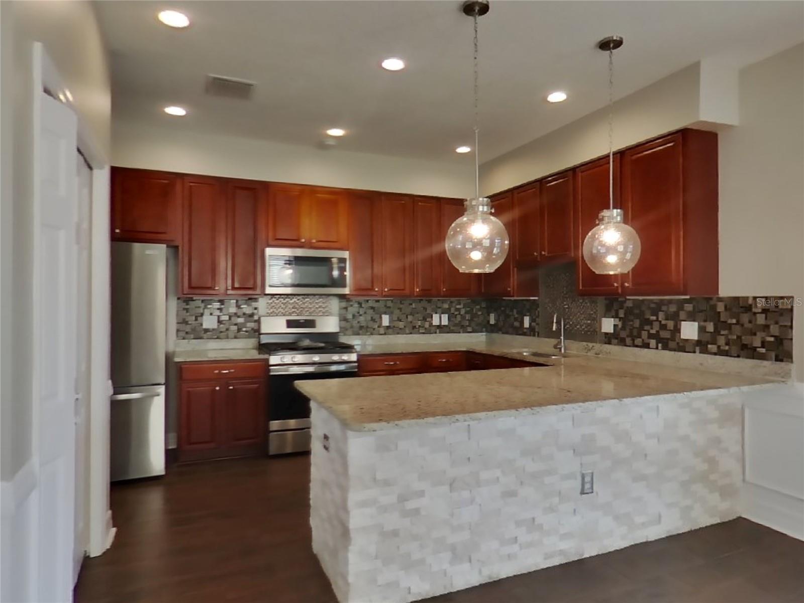 1207 LAVENDER JEWEL CT, PLANT CITY, FL, 33563