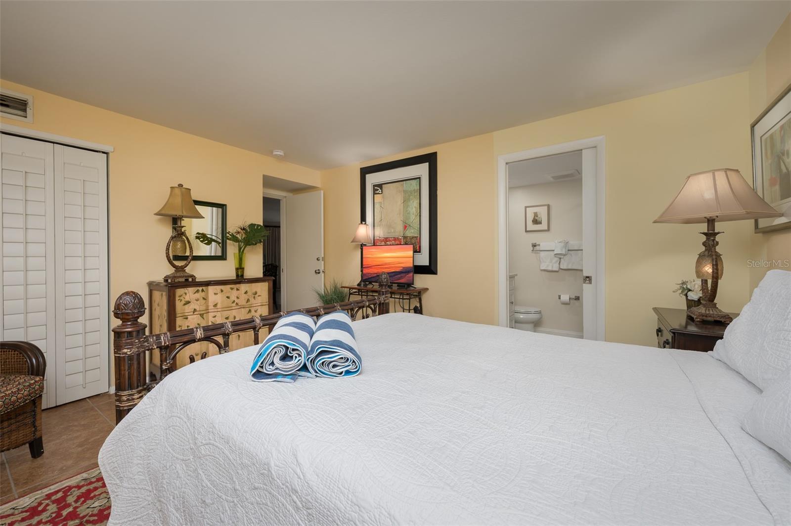 5125 GULF OF MEXICO DR #4, LONGBOAT KEY, FL, 34228